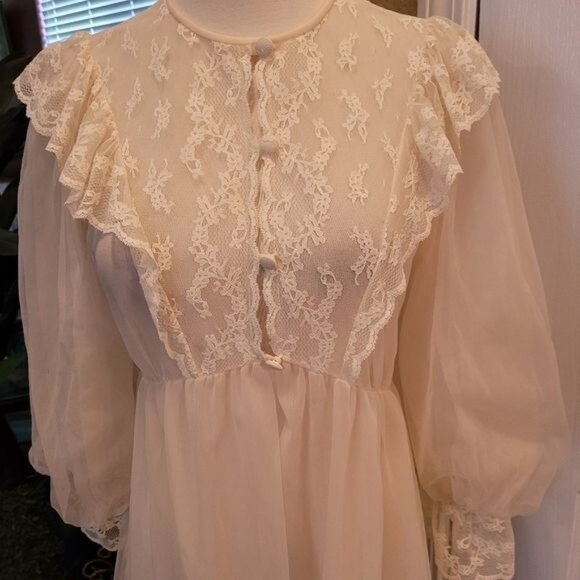 Vintage Nylon Chiffon Robe Negligee Teddy Lace white Romantic Victorian - Picture 5 of 12